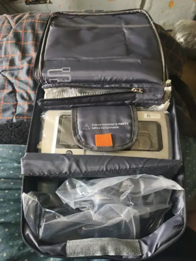 Máquina CPAP portátil - miniatura 1