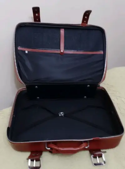 Maleta de cuero marrón vintage - miniatura 2