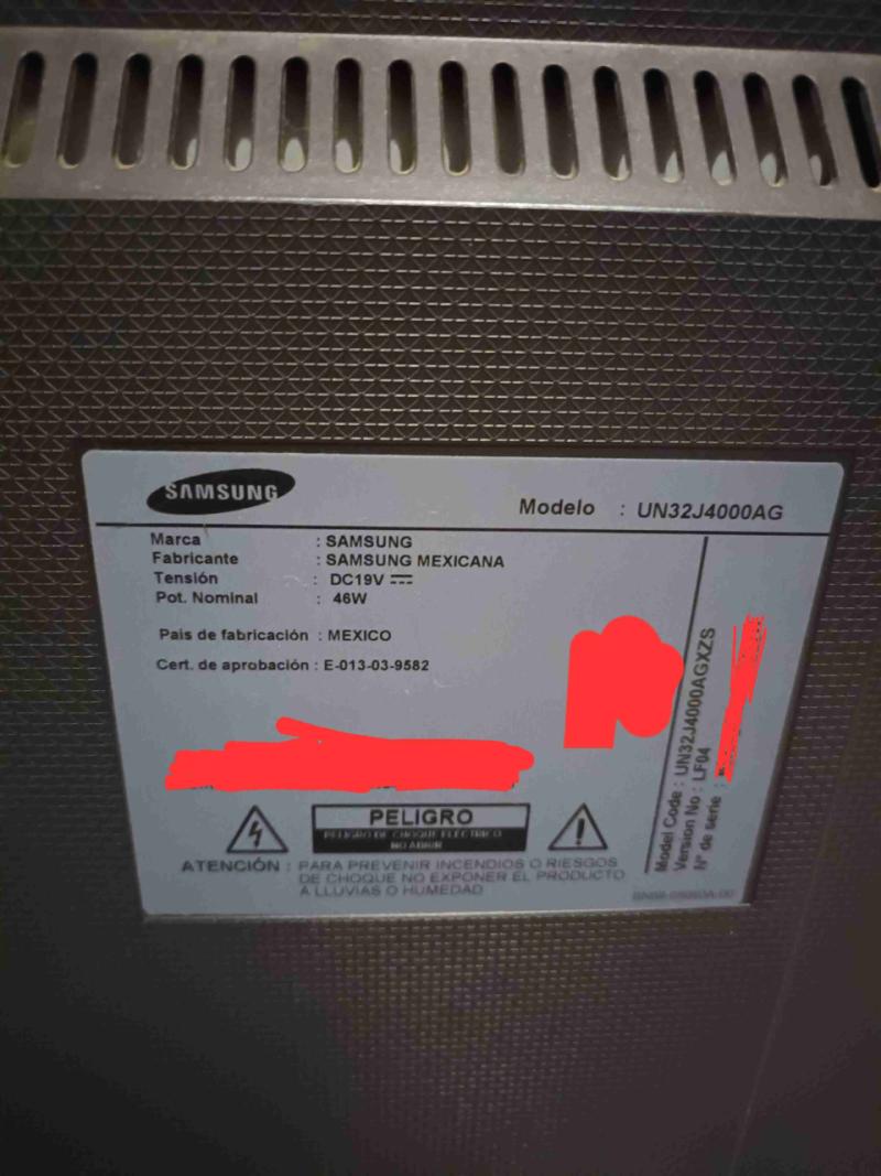 TV Samsung 32” UN32J4000AG para repuesto/reparar - 3