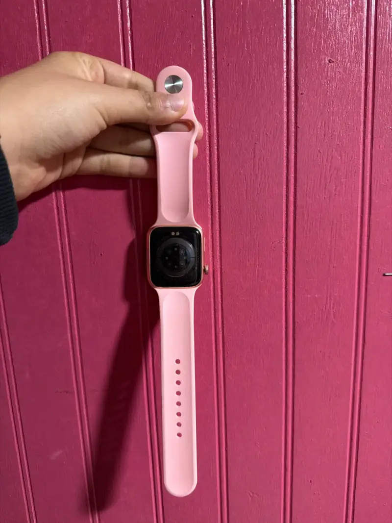 Reloj digital rosa con correa - 2
