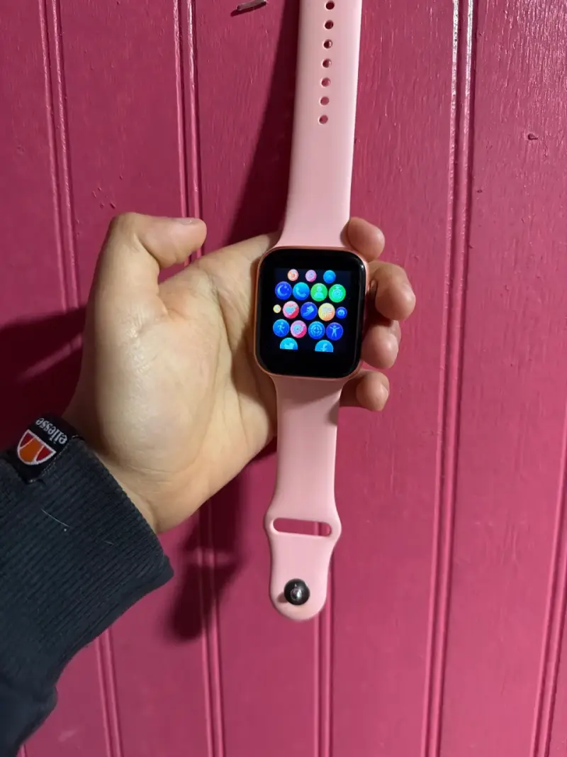 Reloj digital rosa con correa - 3