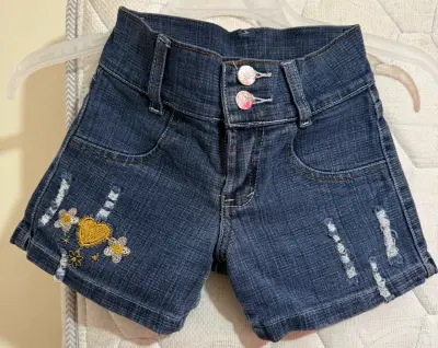 Shorts de mezclilla para niña - miniatura 1