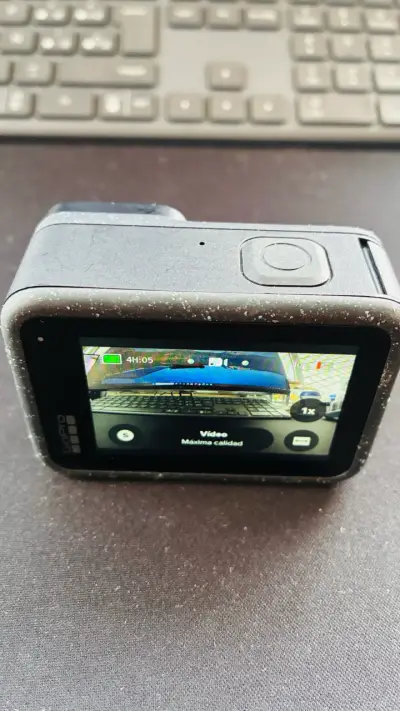 Cámara de acción GoPro negra - miniatura 2