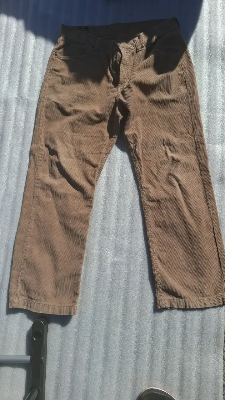 Pantalones de pana café