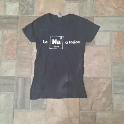 Polera negra con mensaje divertido - miniatura 1