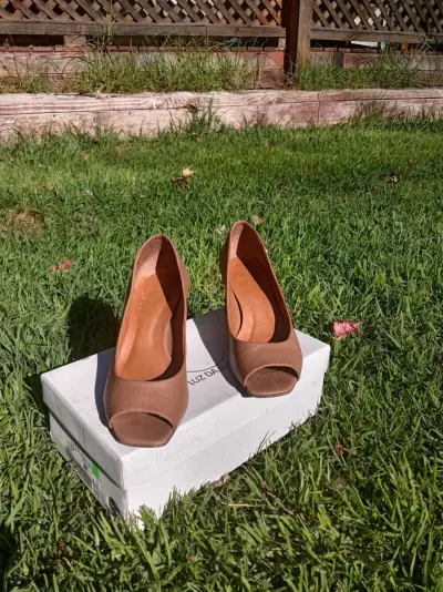 Zapatos de tacón abiertos café - miniatura 3
