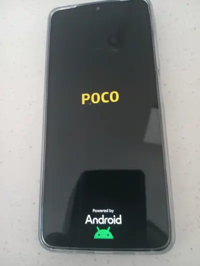 Smartphone POCO Android - miniatura 1