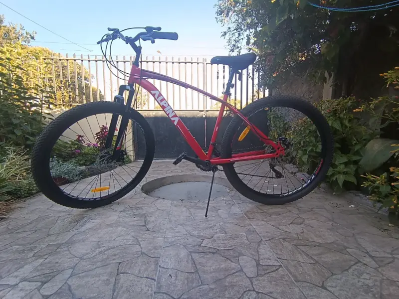 Bicicleta Alpina roja - 5