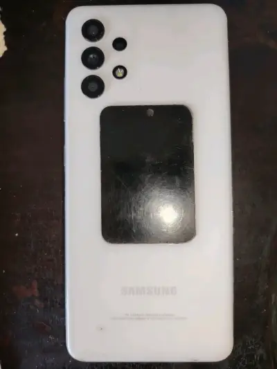 Galaxy A32 negro pantalla grande - miniatura 3