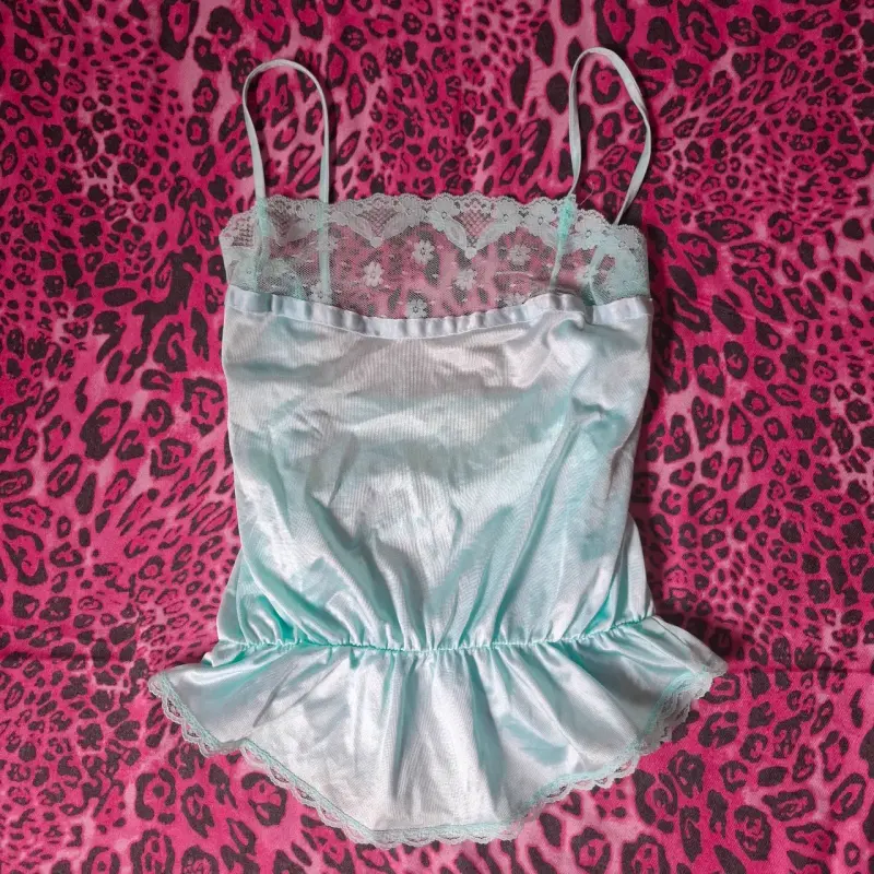 Blusa de encaje celeste - 1