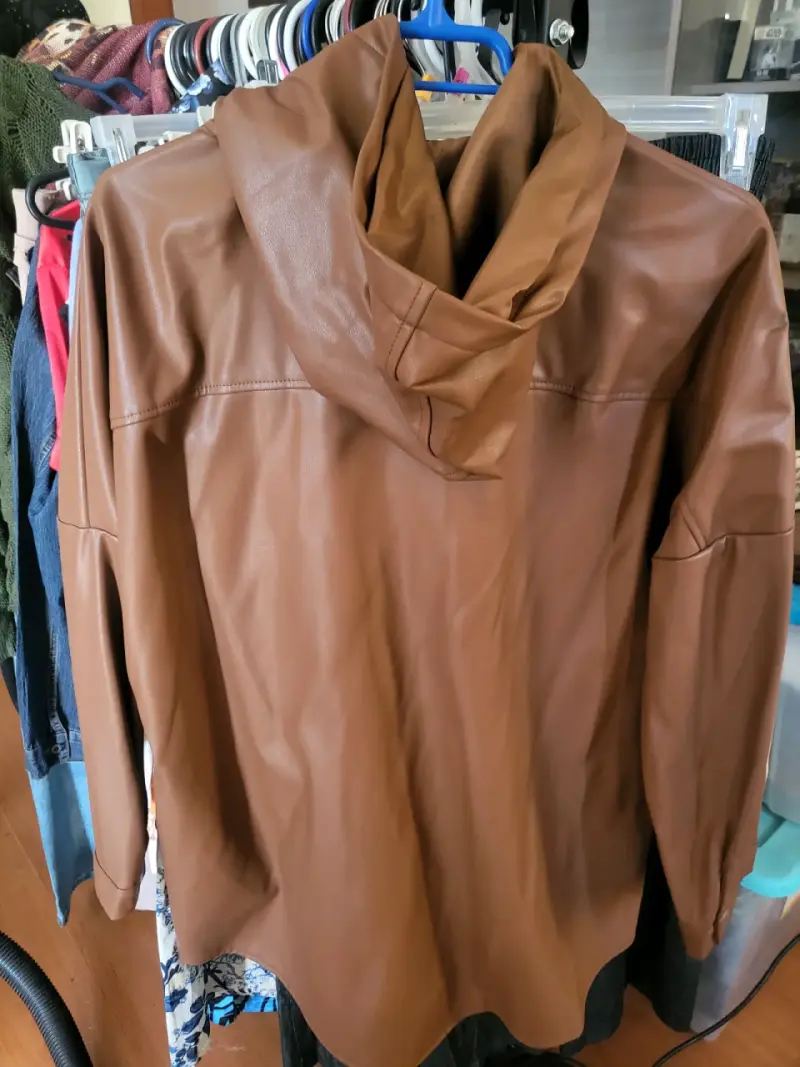 Nueva!!! Chaqueta ecocuero marrón con capucha L - 2