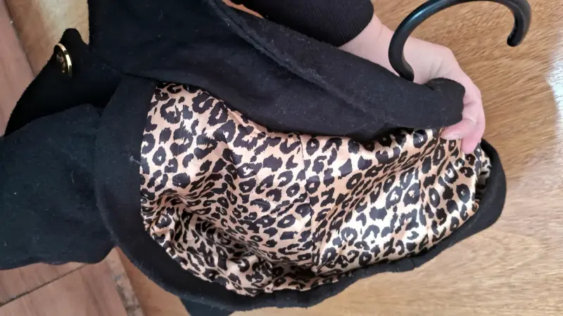 Abrigo negro de niña con cinturón - 6