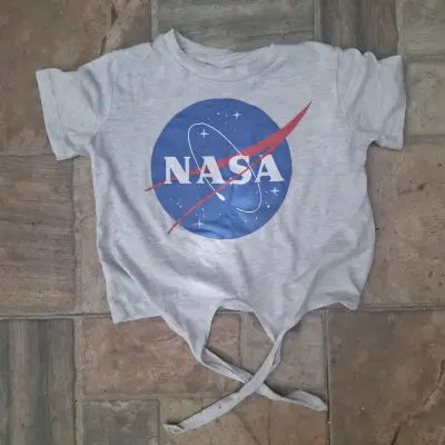 Polera gris NASA para niños - miniatura 1