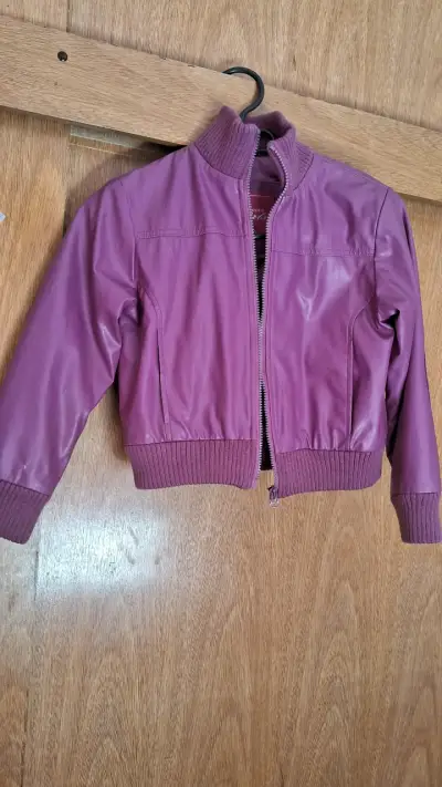 Chaqueta cuerinabmorada de niña - miniatura 6