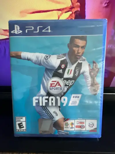 Juego FIFA 19 PS4 - miniatura 1