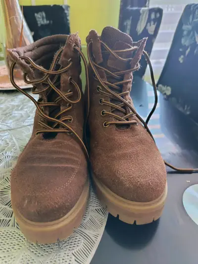 Botines de gamuza café - miniatura 1