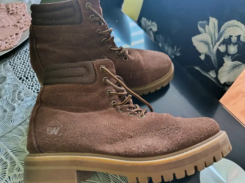Botines de gamuza café - 3