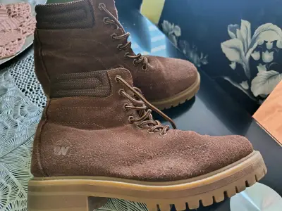 Botines de gamuza café - miniatura 3