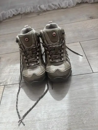 Botas de senderismo grises - miniatura 1