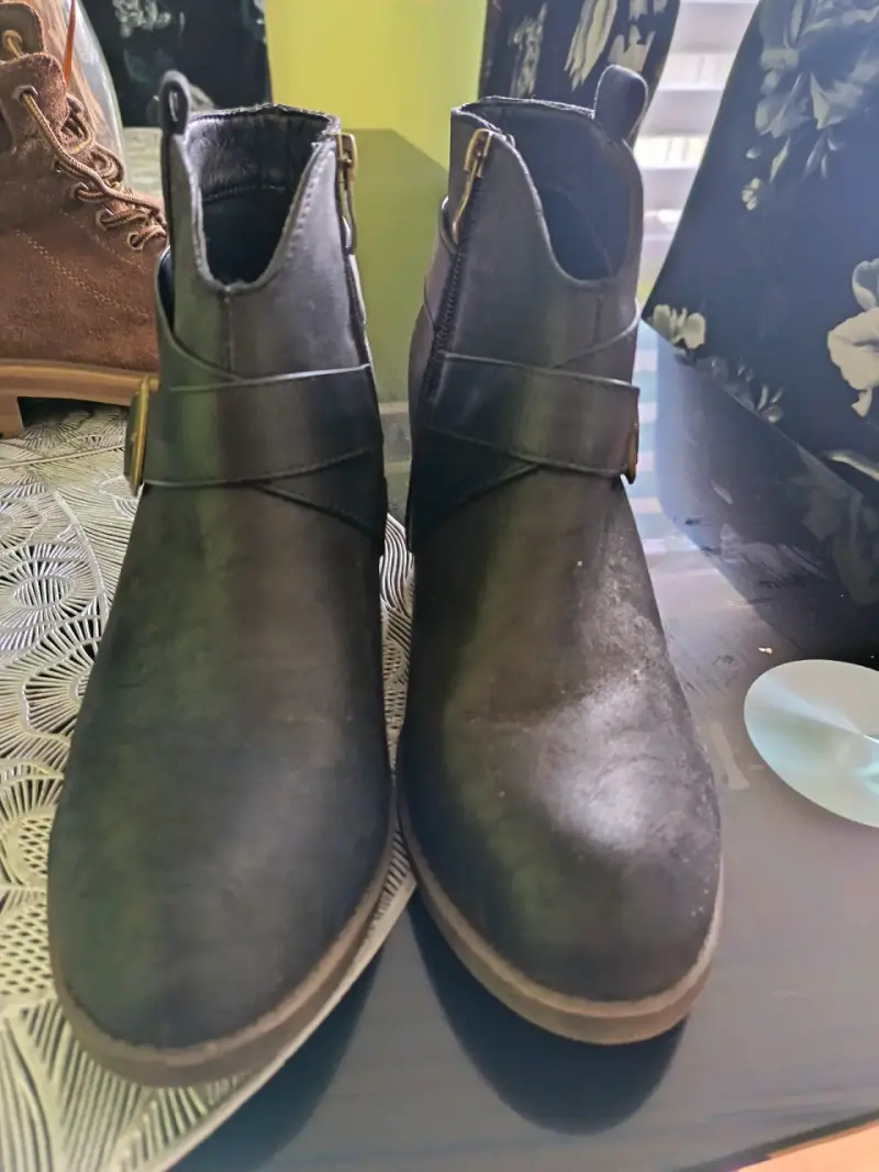 Botines negros de cuero - 1