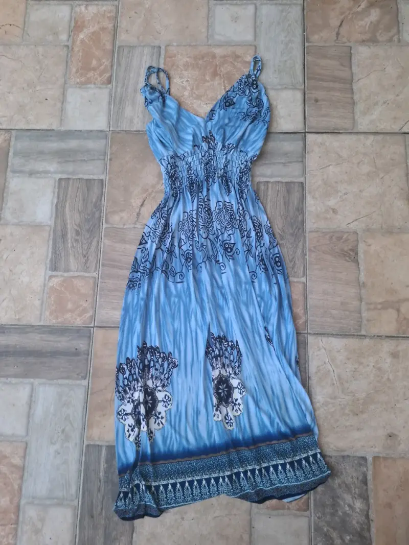Vestido largo azul estampado
