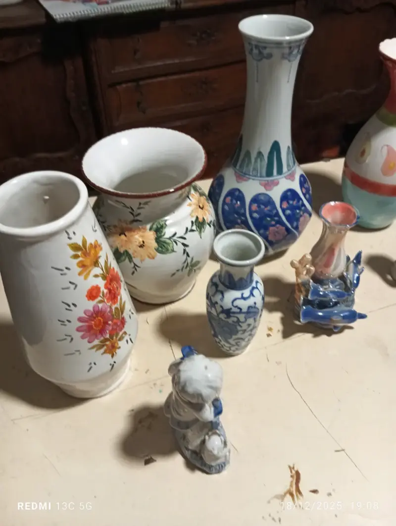 Juego de jarrones decorativos - 4