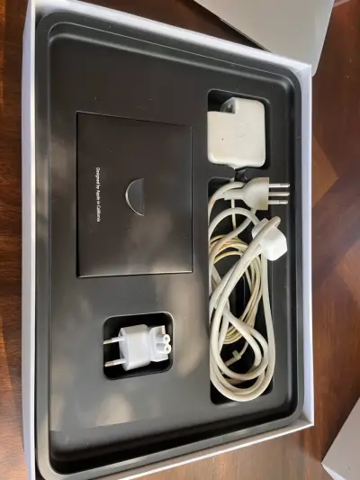 Macbook Air 13 2015 | Impecable | Caja original - miniatura 2