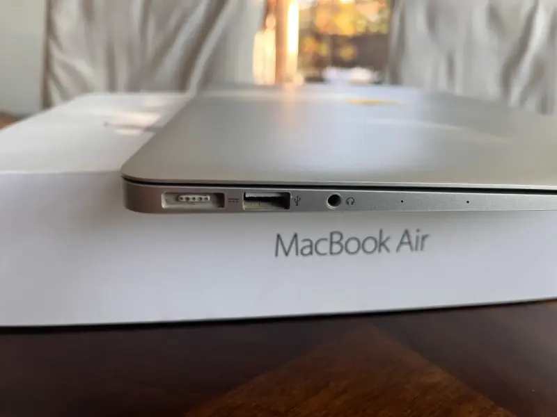 Macbook Air 13 2015 | Impecable | Caja original - 3