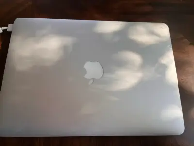 Macbook Air 13 2015 | Impecable | Caja original - miniatura 5