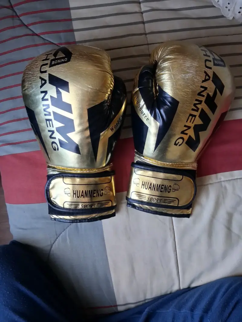 Guantes de boxeo dorados HM - 1