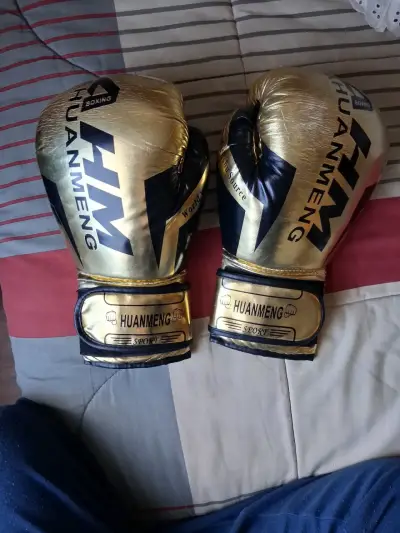 Guantes de boxeo dorados HM - miniatura 1