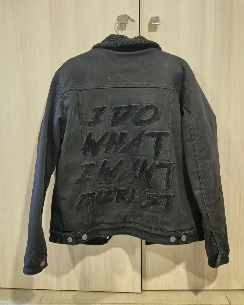 Chaqueta negra con forro polar - 2