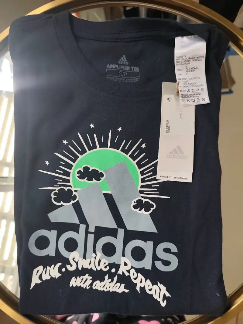 Polera blanca Adidas con logo verde - 2