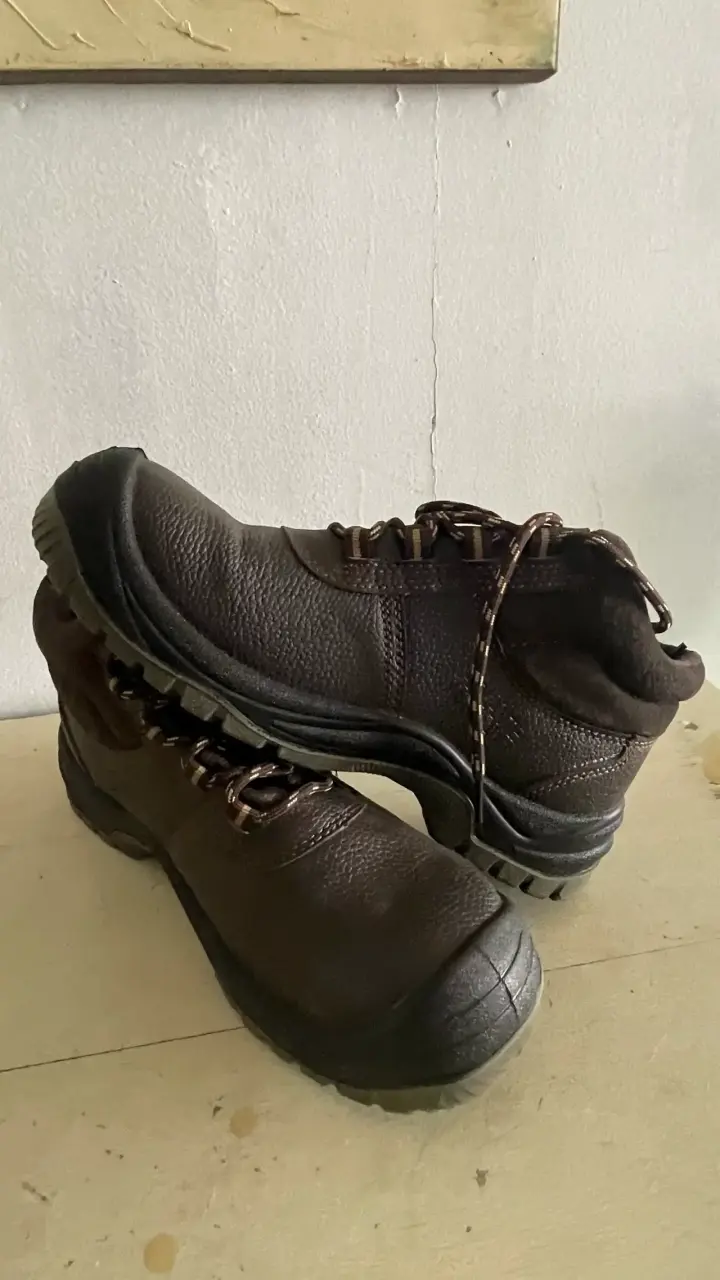 Botas de trabajo negras nuevas - 4
