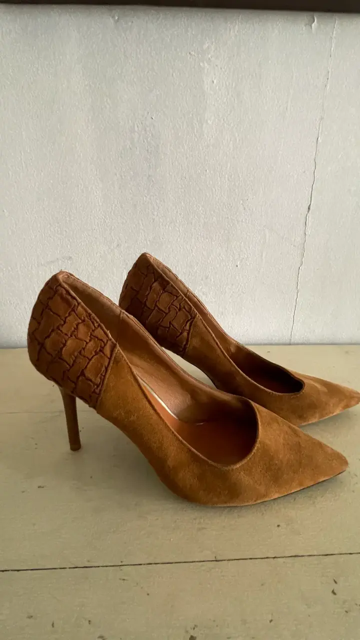 Tacones altos marrones - 3