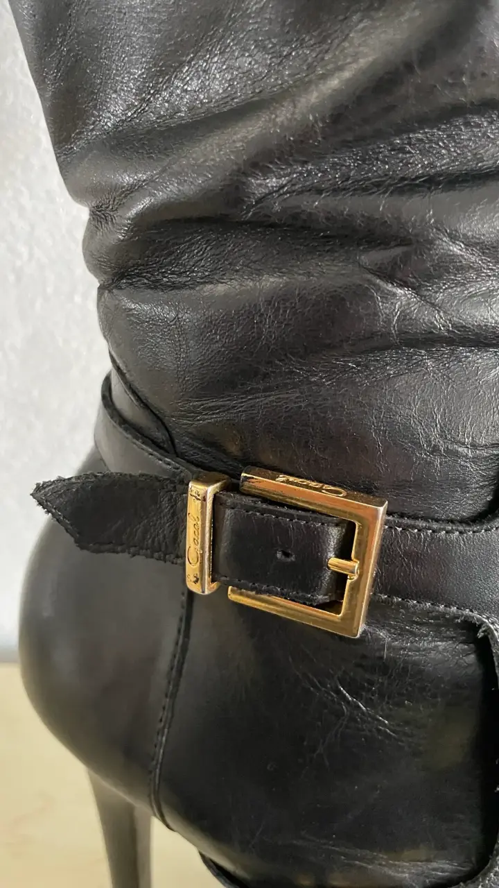 Botas de cuero negras con hebilla - 1