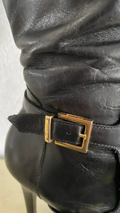 Botas de cuero negras con hebilla - miniatura 1
