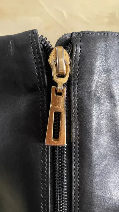 Botas de cuero negras con hebilla - miniatura 2