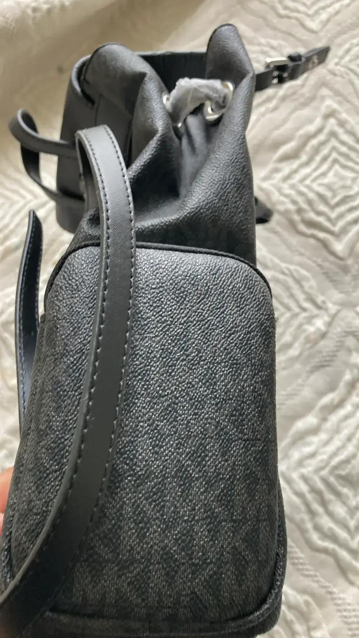 Mochila Michael Kors negra - 3
