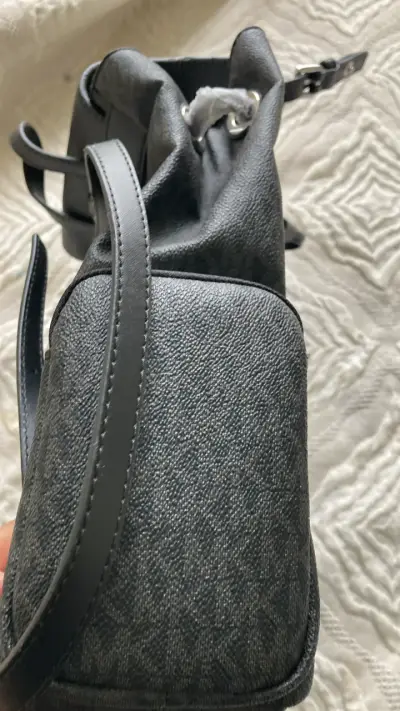 Mochila Michael Kors negra - miniatura 3