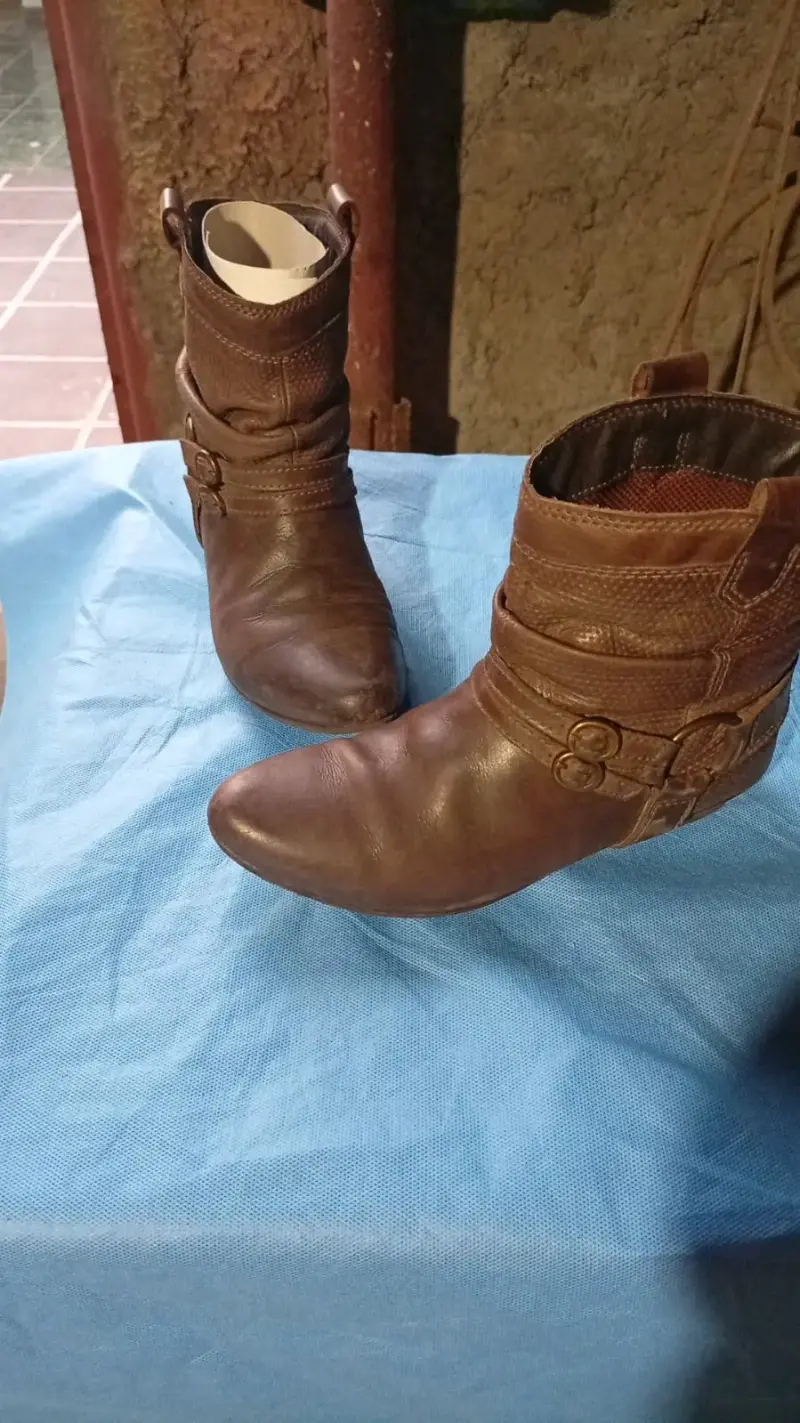 Botines de cuero café