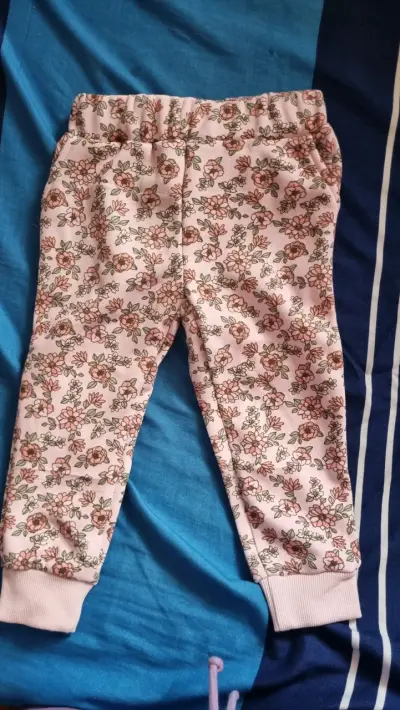 Pantalones florales para niña - miniatura 1
