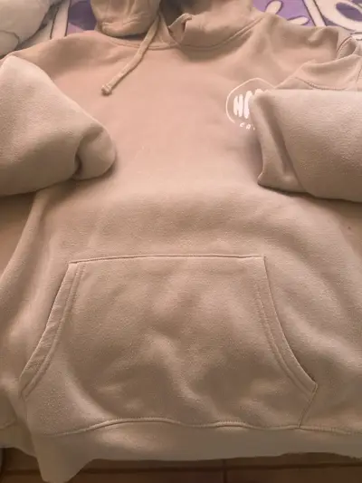 Polerón beige con capucha - miniatura 2