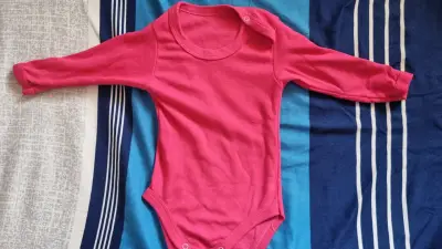 2x1 Conjunto de bodys rosados para bebé - miniatura 3