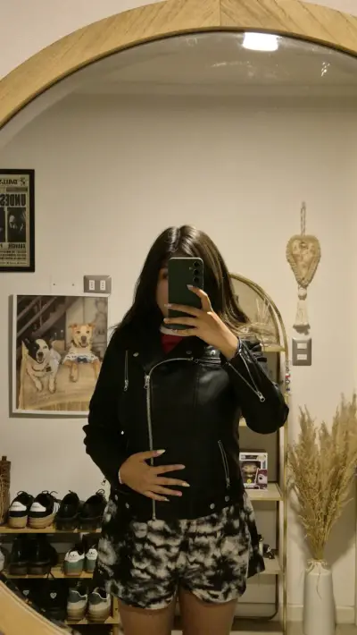 Chaqueta de cuero negra - miniatura 3