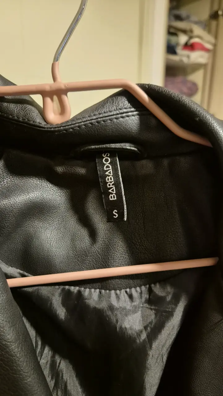 Chaqueta de cuero negra - 6