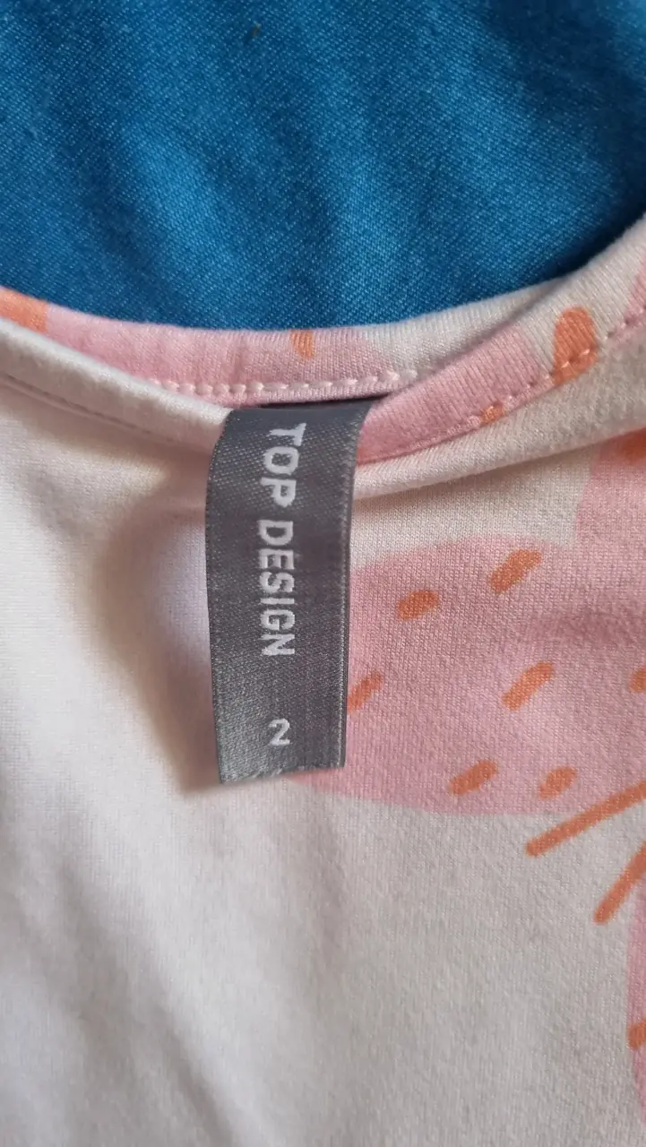 Vestido infantil con mariposas - 2