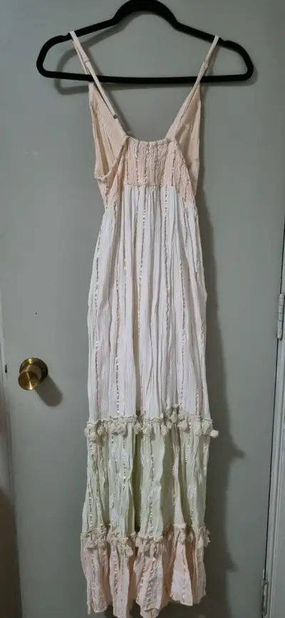 Vestido largo con lentejuelas - miniatura 2