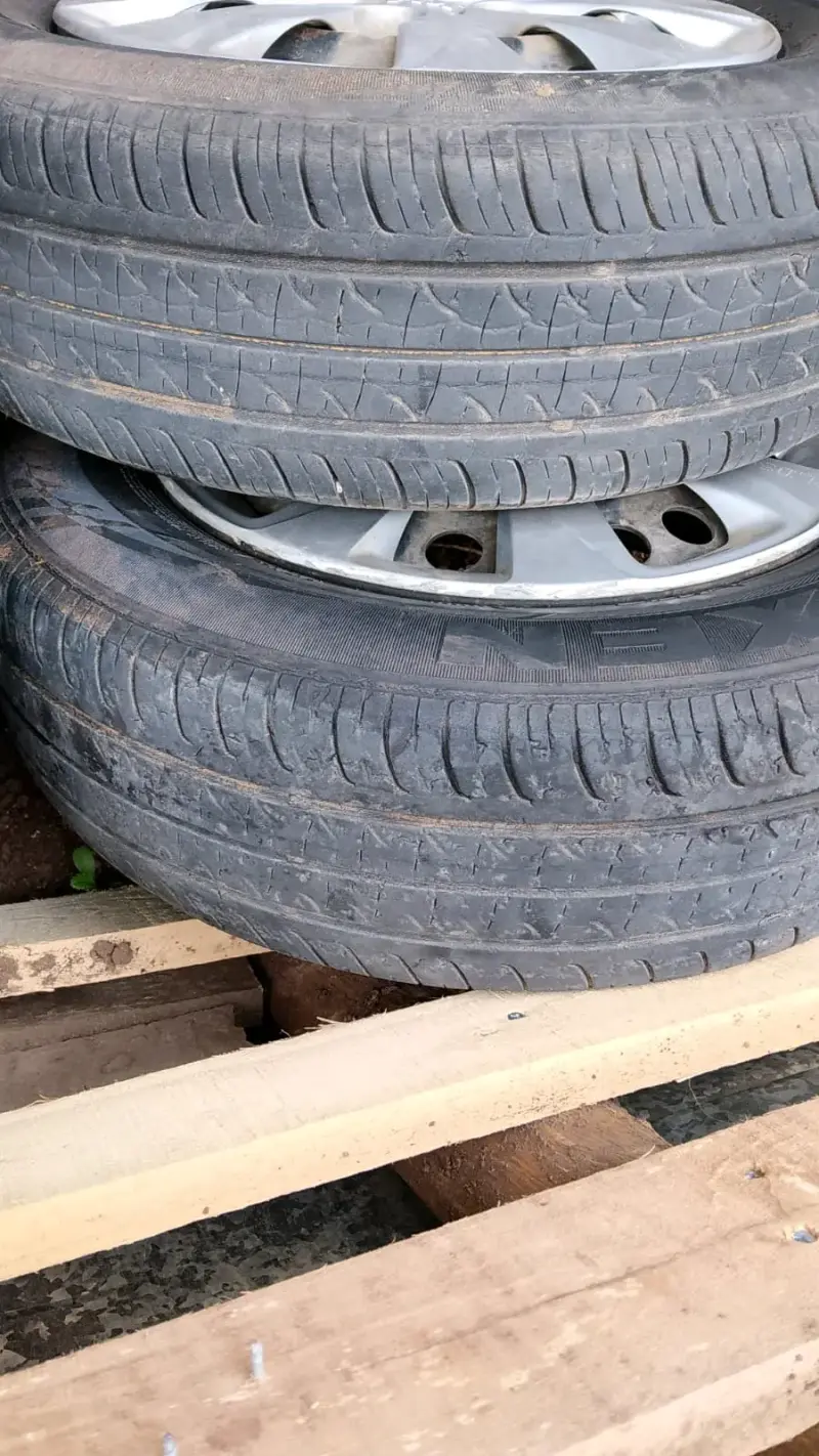 Juego de 4 175/70r14 llantas con neumáticos - 4