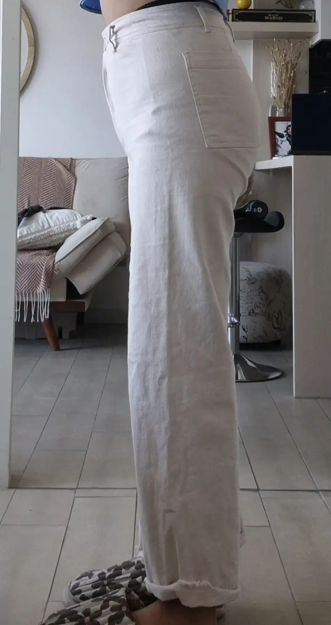 Pantalones beige acampanados - 3